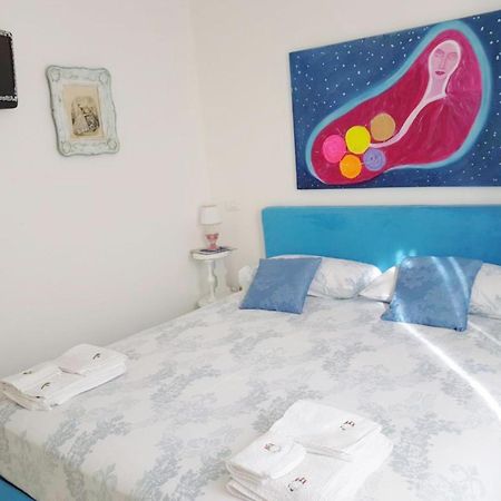 Suite And Relax Tina A 2 Passi Dal Centro E Al Foro Italico Palermo Ngoại thất bức ảnh