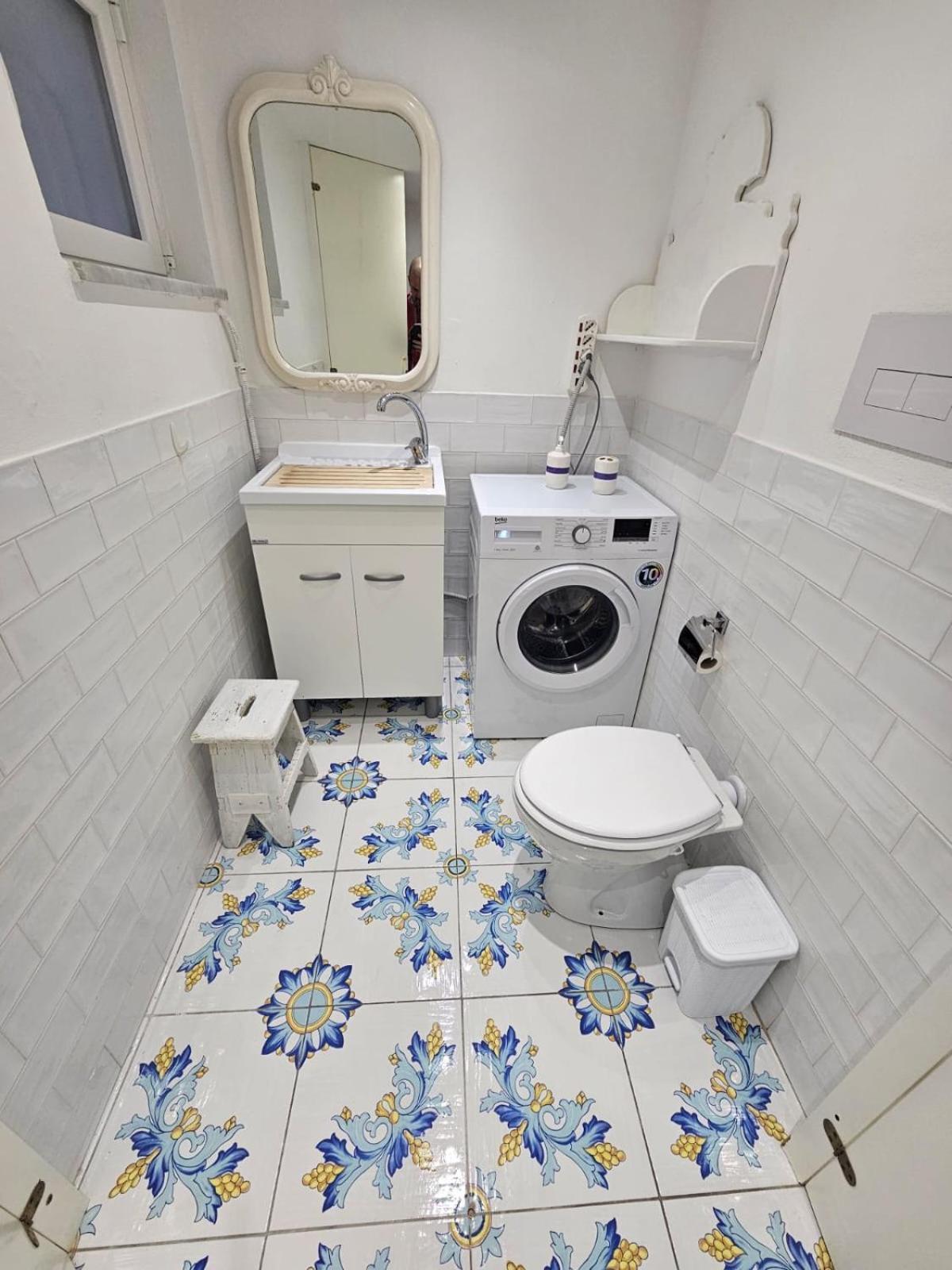 Suite And Relax Tina A 2 Passi Dal Centro E Al Foro Italico Palermo Ngoại thất bức ảnh