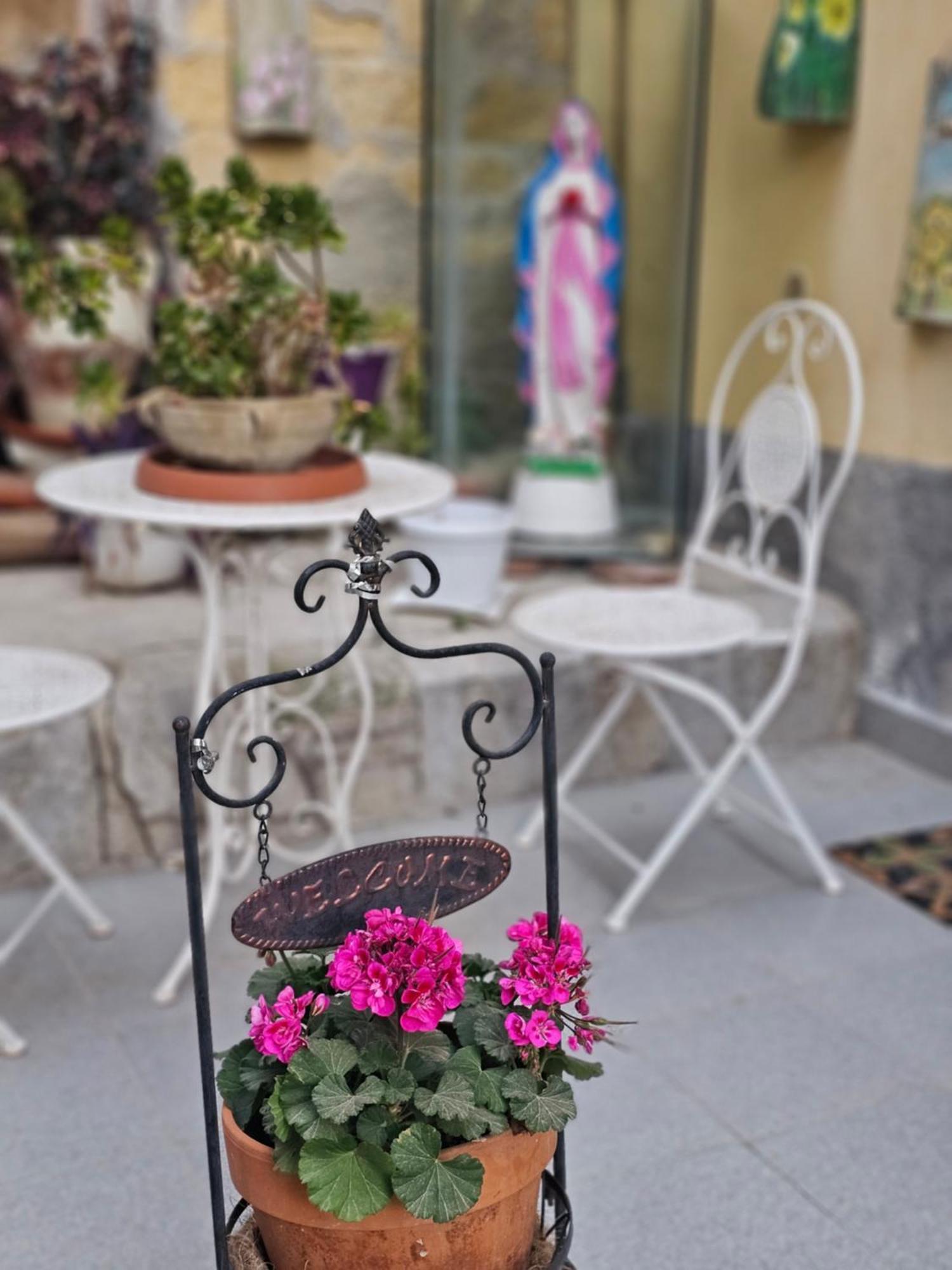Suite And Relax Tina A 2 Passi Dal Centro E Al Foro Italico Palermo Ngoại thất bức ảnh